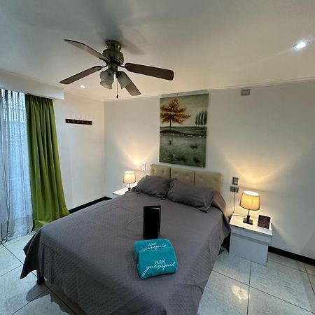 Hotel Guayaquil Santiago du Chili Extérieur photo