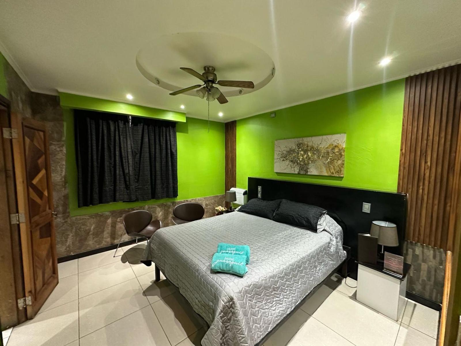 Hotel Guayaquil Santiago du Chili Extérieur photo
